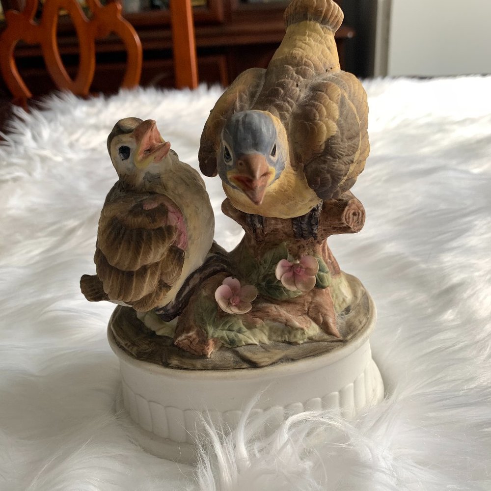 Lefton China Gold Finch Figurine #KW5157 Hand Painted Golden Finch 7" Statue